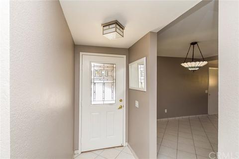 323 E Rancho Rd, Corona, CA 92879 photo 4