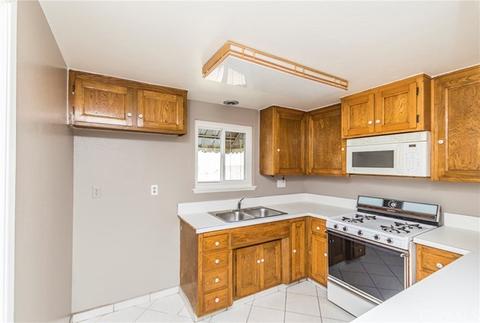 323 E Rancho Rd, Corona, CA 92879 photo 11