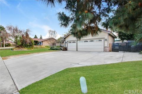 1334 Voltaire Dr, Riverside, CA 92506 photo 2