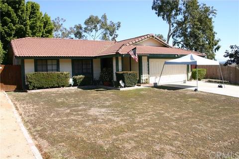 4821 Boardwalk Dr, Riverside, CA 92503 photo 2