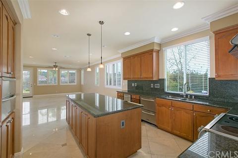 17128 Hidden Trails Ln, Riverside, CA 92503 photo 11