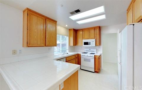 1377 Celtic Ct, Riverside, CA 92507 photo 5