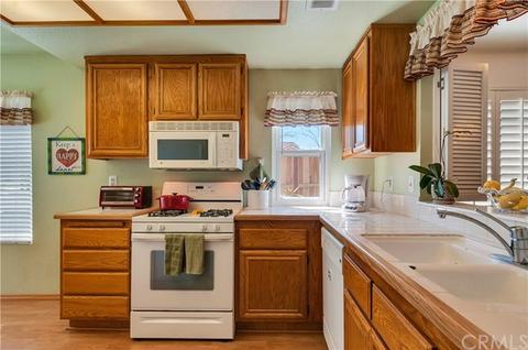 400 Colfax Cir, Corona, CA 92879 photo 10
