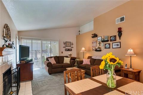 400 Colfax Cir, Corona, CA 92879 photo 4
