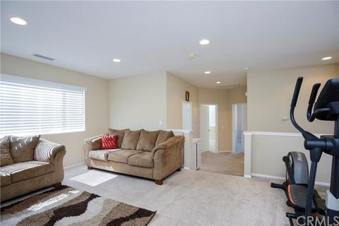 1077 Dolphin Dr, Perris, CA 92571 photo 9