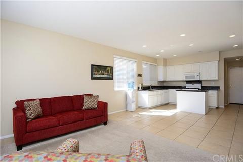 1077 Dolphin Dr, Perris, CA 92571 photo 5