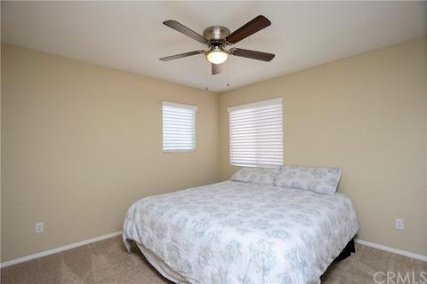 1077 Dolphin Dr, Perris, CA 92571 photo 14