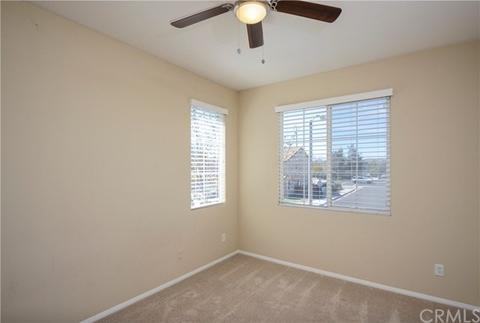 1077 Dolphin Dr, Perris, CA 92571 photo 15