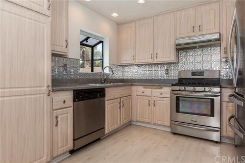 3083 Weatherby Dr, Riverside, CA 92503 photo 7