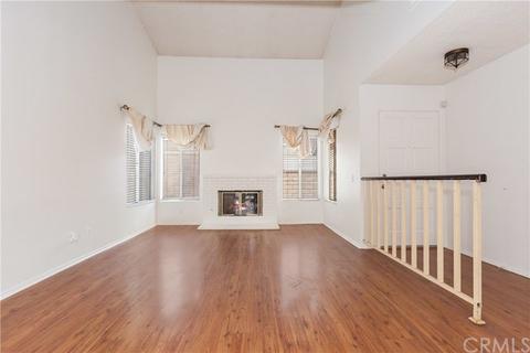 3083 Weatherby Dr, Riverside, CA 92503 photo 4