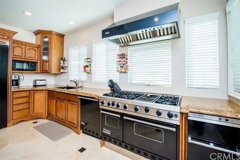 27057 Dawnview Ct, Corona, CA 92883 photo 17