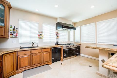 27057 Dawnview Ct, Corona, CA 92883 photo 22