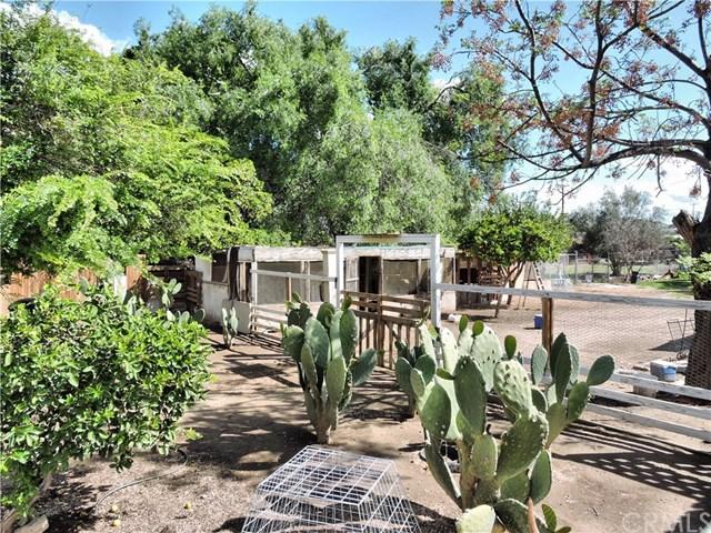  149 N Vicentia Ave, Corona, CA 92882 photo 5