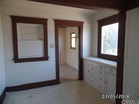 4857 Howard Ave, Riverside, CA 92507 photo 9