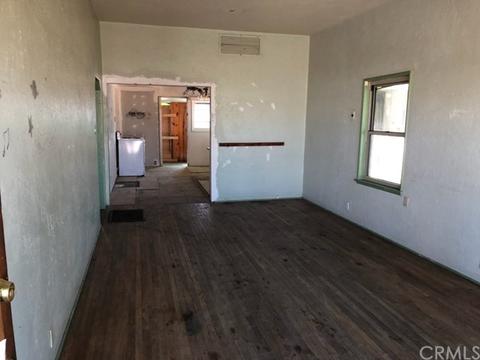 301 Bazoobuth St, Needles, CA 92363 photo 2