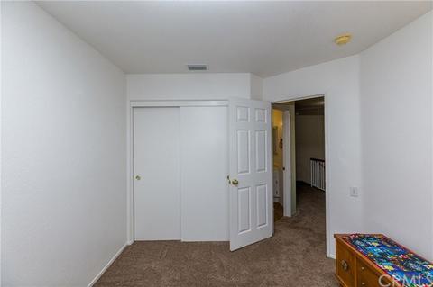 864 W Woodcrest St, Bloomington, CA 92316 photo 18