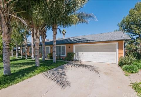 20682 Wells St, Perris, CA 92570 photo 2