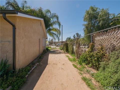 20682 Wells St, Perris, CA 92570 photo 43
