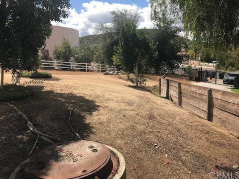 18604 Pinecone Ln, Riverside, CA 92504 photo 13
