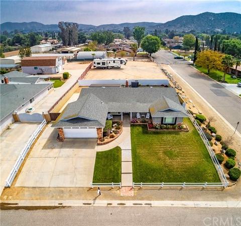 3113 Half Circle Rd, Norco, CA 92860 photo 6