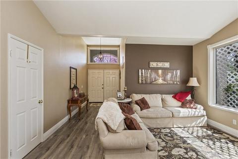 1034 E Chase Dr, Corona, CA 92881 photo 8