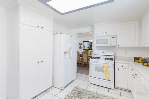 2478 Peacock Ln, Corona, CA 92882 photo 9
