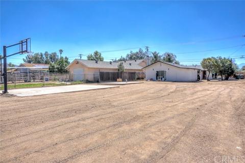 1135 7th St, Norco, CA 92860 photo 3