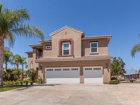907 Haley Talbert Dr, Corona, CA 92881 photo 2