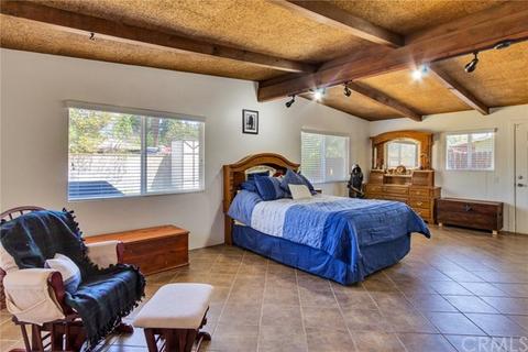 5463 Sunnyside Dr, Riverside, CA 92504 photo 11