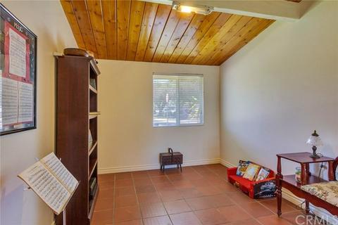 5463 Sunnyside Dr, Riverside, CA 92504 photo 15