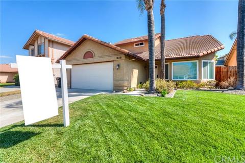 1829 Panoramic Dr, Corona, CA 92880 photo 4