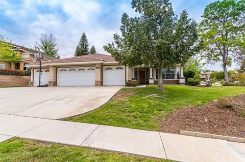 2860 Spring Meadow Dr, Corona, CA 92881 photo 1