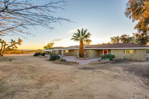 615 Delgada Ave, Yucca Valley, CA 92284 photo 2