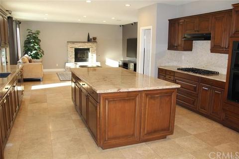 2114 Hibiscus St, Corona, CA 92882 photo 3