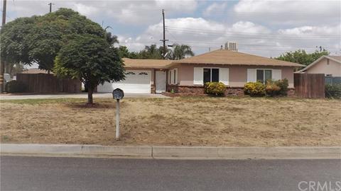 19010 Manila St, Bloomington, CA 92316 photo 2