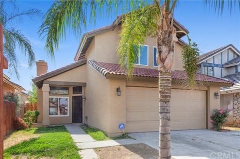 1482 Keepsake Ln, Perris, CA 92571 photo 2