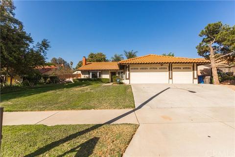 2767 Molly St, Riverside, CA 92506 photo 2