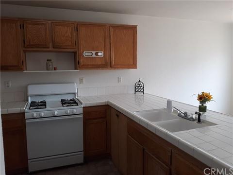 7090 Catawba Dr, Fontana, CA 92336 photo 19