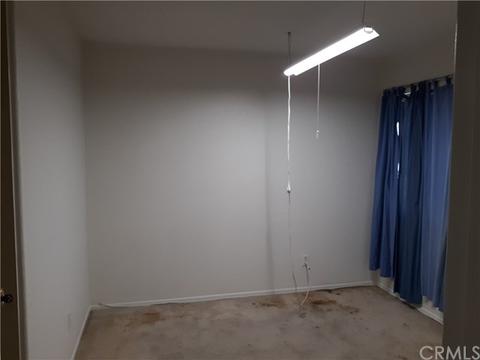 7090 Catawba Dr, Fontana, CA 92336 photo 16