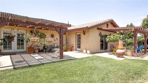 2834 Aztec Dr, Riverside, CA 92509 photo 11