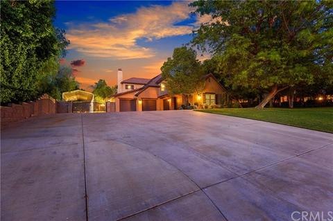 16142 Heritage Grove Rd, Riverside, CA 92504 photo 2