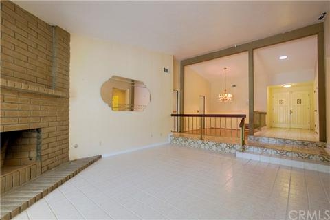 6855 Rycroft Dr, Riverside, CA 92506 photo 3