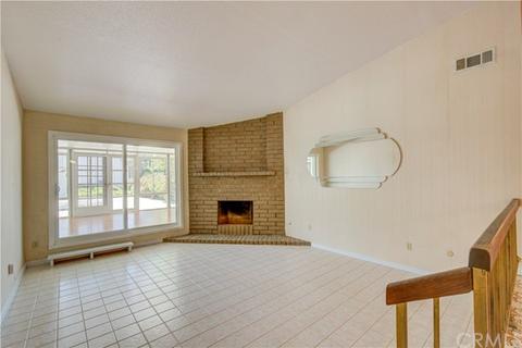 6855 Rycroft Dr, Riverside, CA 92506 photo 4