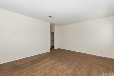 6936 Abigail Ln, Fontana, CA 92336 photo 15