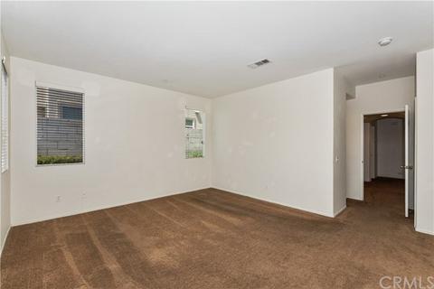 6936 Abigail Ln, Fontana, CA 92336 photo 14