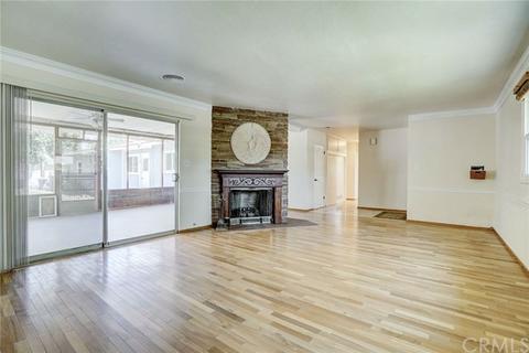 4692 Edgewood Pl, Riverside, CA 92506 photo 3