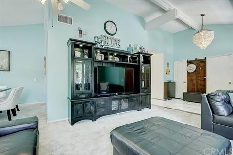 6177 Hillary Ct, Riverside, CA 92506 photo 5