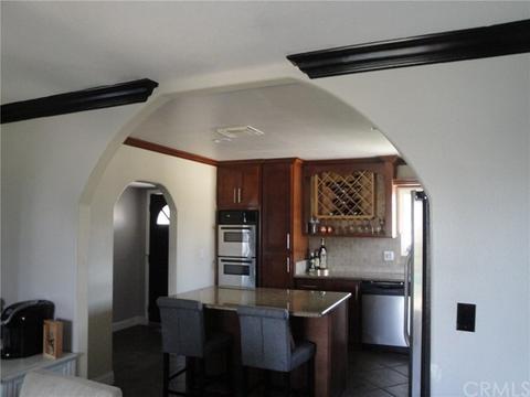 565 E Valencia St, Rialto, CA 92376 photo 3