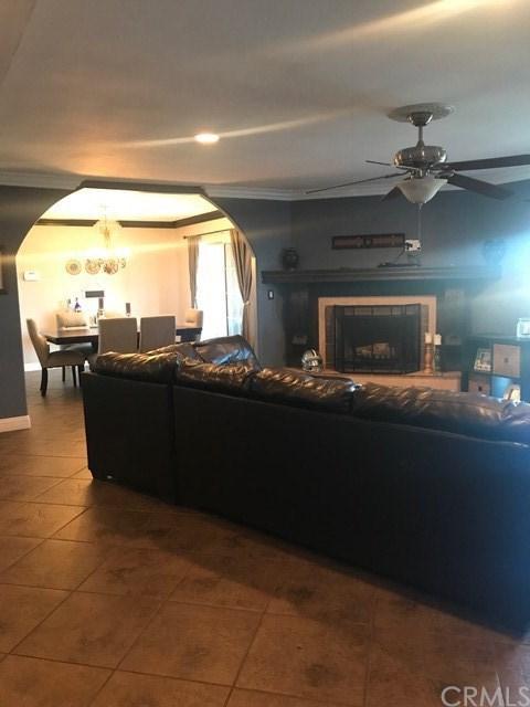 565 E Valencia St, Rialto, CA 92376 photo 5