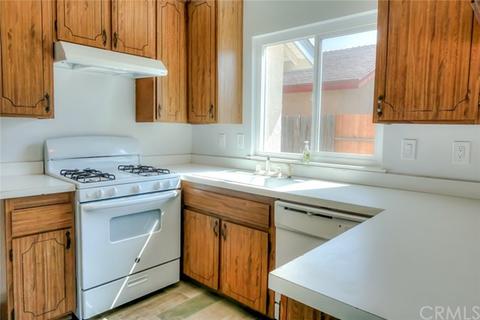 10715 Hollenbeck Dr, Riverside, CA 92505 photo 9